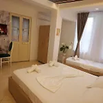 Hostel Golden Sleep *