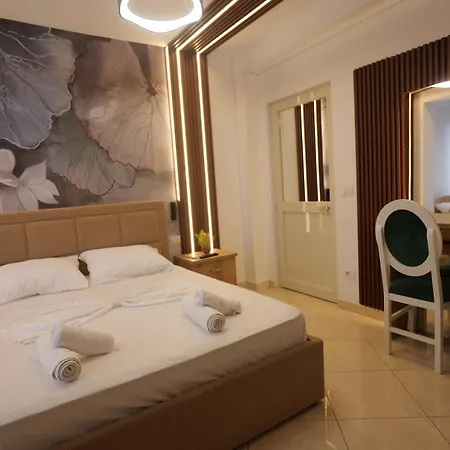 Golden Sleep Hostel *