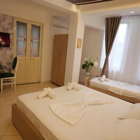 Hostel Golden Sleep *