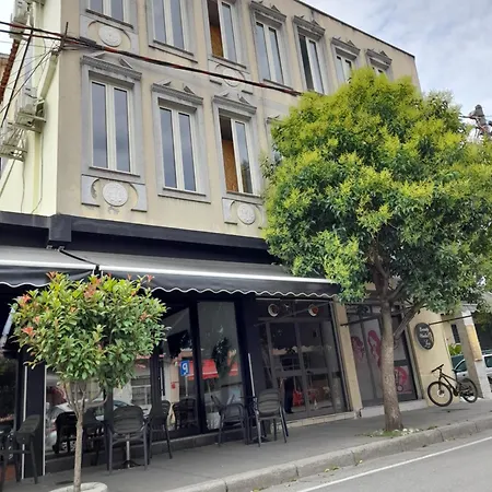 Hostel Golden Sleep Shkoder