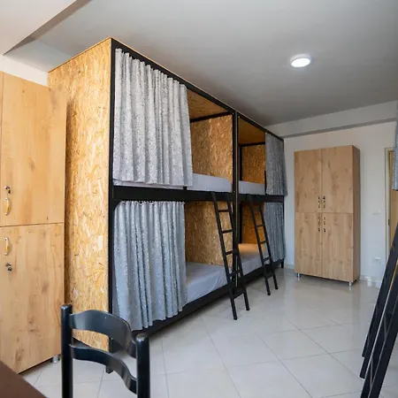 Hostel Golden Sleep *