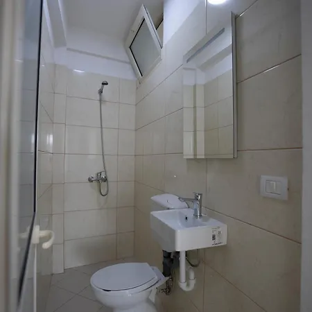 Golden Sleep Hostel Shkoder